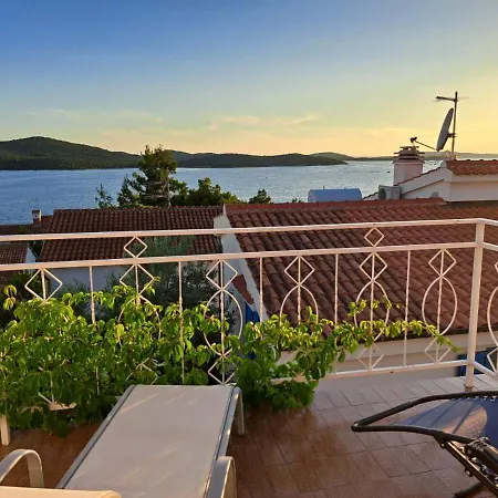Apartments Ana Zaboric, 50 M Od Sljuncane Plaze Exterior photo