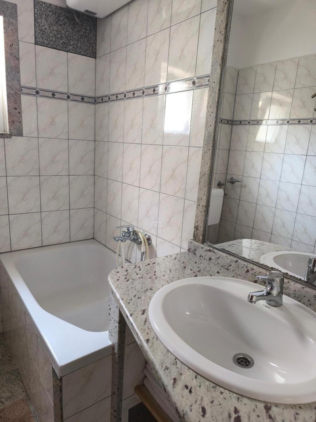 Ana Zaboric, 50 M Od Sljuncane Plaze Apartment Zaboric